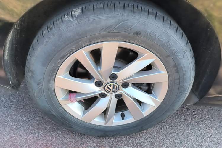 Used Volkswagen Passat 2019 280TSI Business Edition China VI Right Rear Wheel Hub
