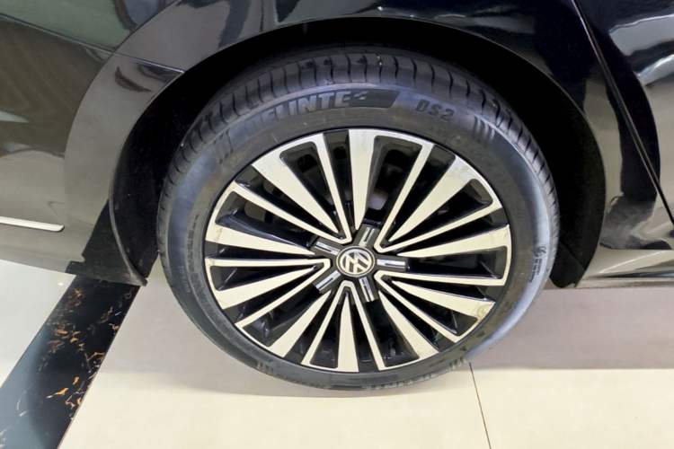 Used Volkswagen Passat 2019 330TSI Luxury Edition China VI Standard Right Rear Wheel Hub