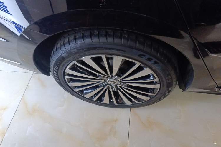 Used Volkswagen Passat 2019 330TSI Luxury Edition China VI Standard Right Rear Wheel Hub