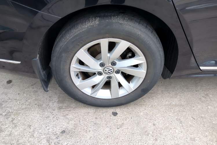Used Volkswagen Passat 2019 280TSI Business Edition China VI Right Rear Wheel Hub