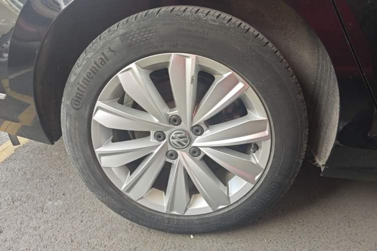 Used Volkswagen Passat 2019 330TSI Elite Edition China V Standard Right Rear Wheel Hub