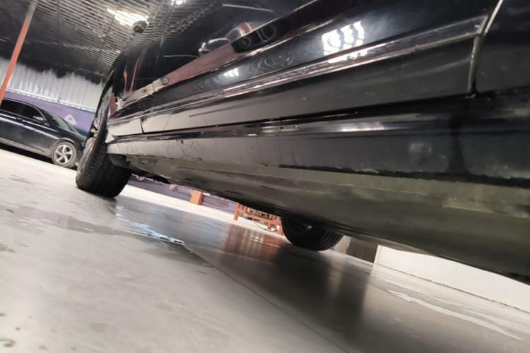 Used Volkswagen Passat 2019 380TSI Prestige Edition China VI Standard Right Side Sill