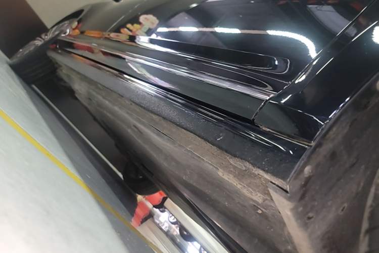 Used Volkswagen Passat 2019 380TSI Prestige Edition China VI Standard Right Side Sill