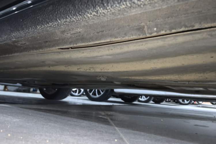 Used Volkswagen Passat 2019 330TSI Elite Edition China VI Right Side Sill