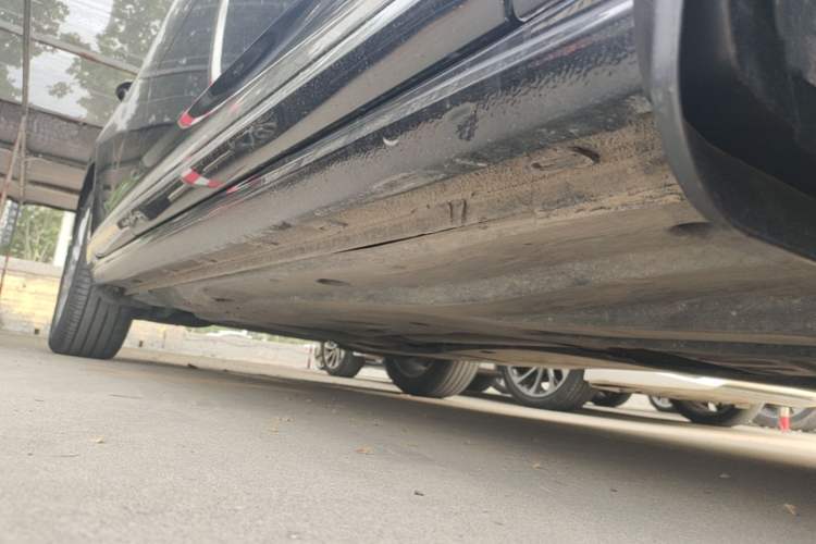 Used Volkswagen Passat 2019 330TSI Elite Edition China VI Right Side Sill