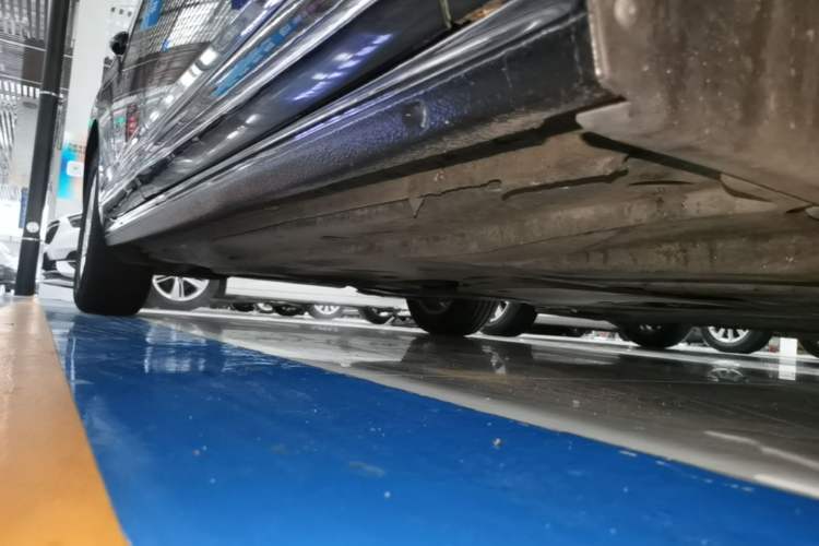 Used Volkswagen Passat 2019 280TSI Business Edition China VI Right Side Sill