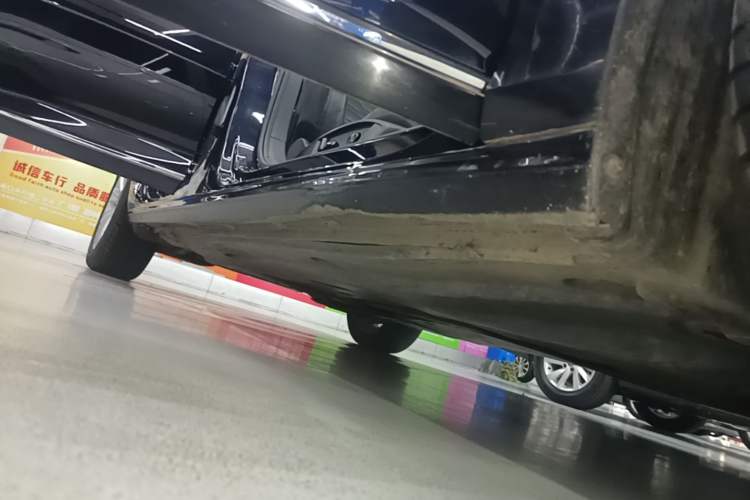 Used Volkswagen Passat 2019 330TSI Elite Edition China VI Right Side Sill