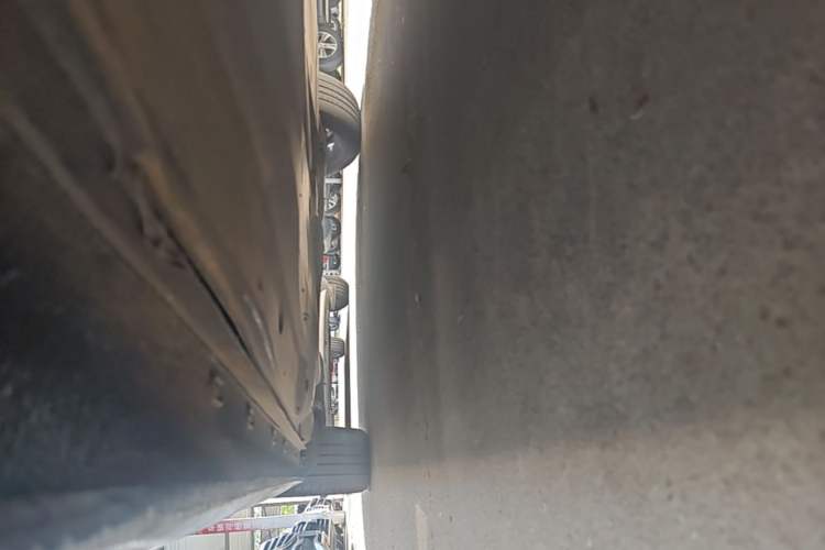 Used Volkswagen Passat 2019 380TSI Prestige Edition China VI Standard Right Side Sill
