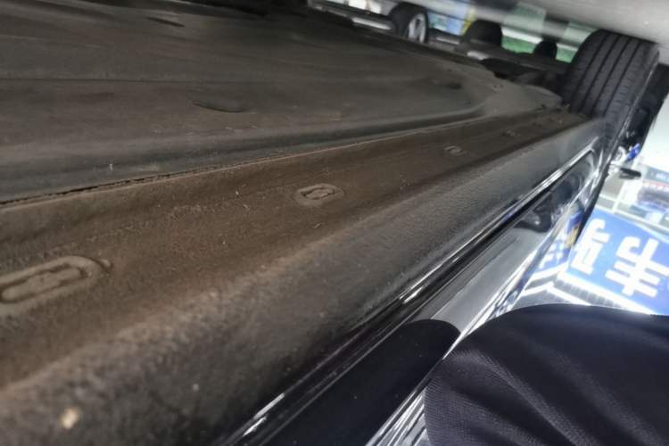 Used Volkswagen Passat 2019 330TSI Elite Edition China VI Right Side Sill