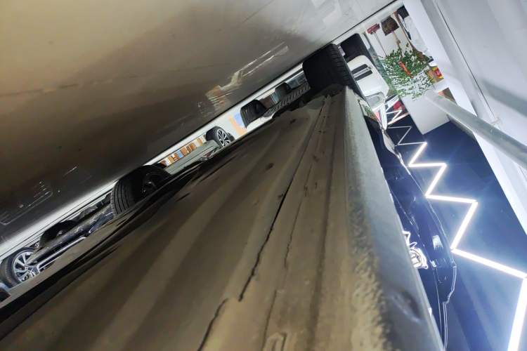 Used Volkswagen Passat 2019 330TSI Luxury Edition China VI Standard Right Side Sill