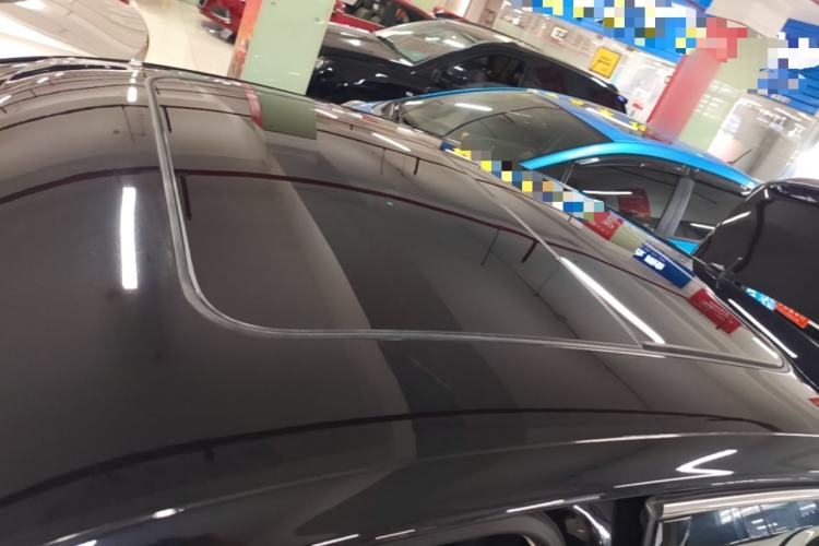 Used Volkswagen Passat 2019 330TSI Elite Edition China VI Roof