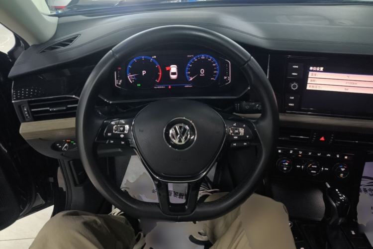 Used Volkswagen Passat 2019 330TSI Luxury Edition China VI Standard Steering Wheel