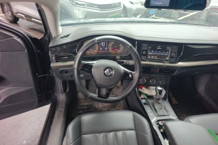 Used Volkswagen Passat 2019 280TSI Business Edition China VI Steering Wheel