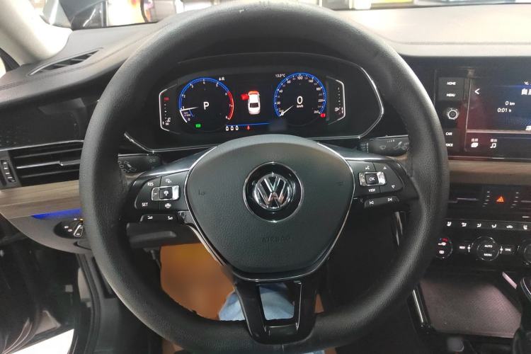Used Volkswagen Passat 2019 330TSI Luxury Edition China VI Standard Steering Wheel