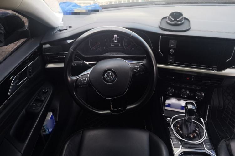 Used Volkswagen Passat 2019 330TSI Elite Edition China V Standard Steering Wheel