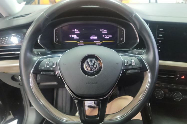 Used Volkswagen Passat 2019 380TSI Prestige Edition China VI Standard Steering Wheel