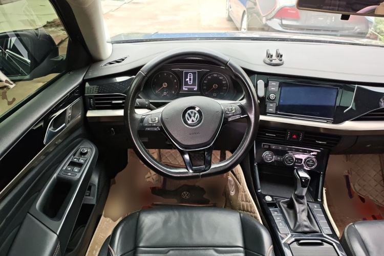 Used Volkswagen Passat 2019 330TSI Elite Edition China V Standard Steering Wheel