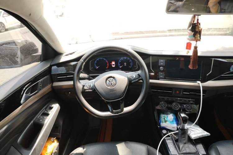 Used Volkswagen Passat 2019 330TSI Luxury Edition China V Standard Steering Wheel