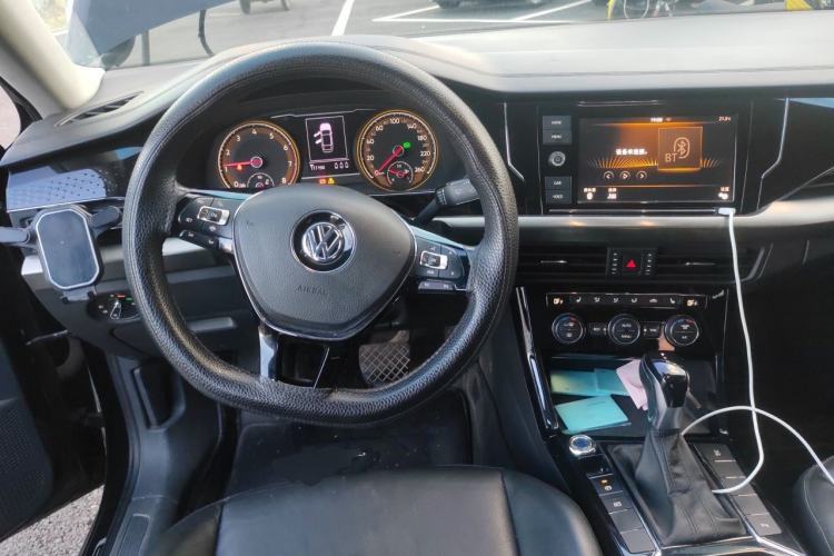 Used Volkswagen Passat 2019 330TSI Elite Edition China V Standard Steering Wheel