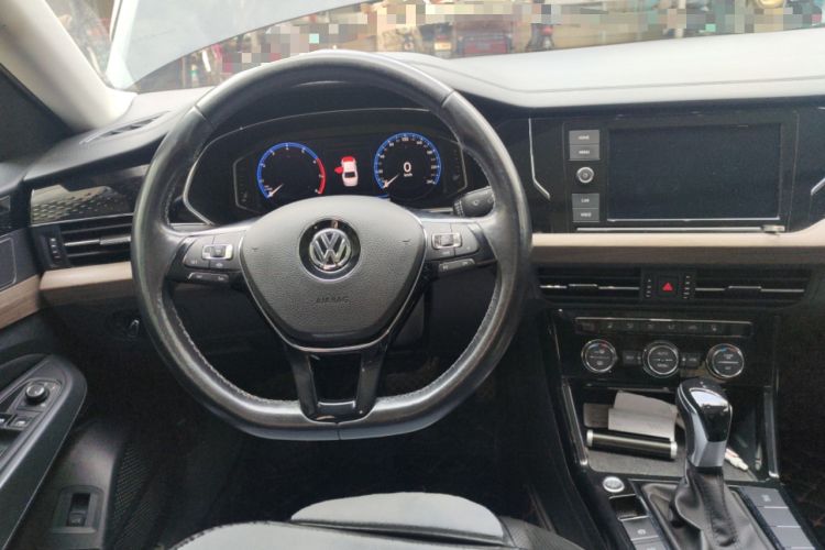 Used Volkswagen Passat 2019 330TSI Luxury Edition China VI Standard Steering Wheel