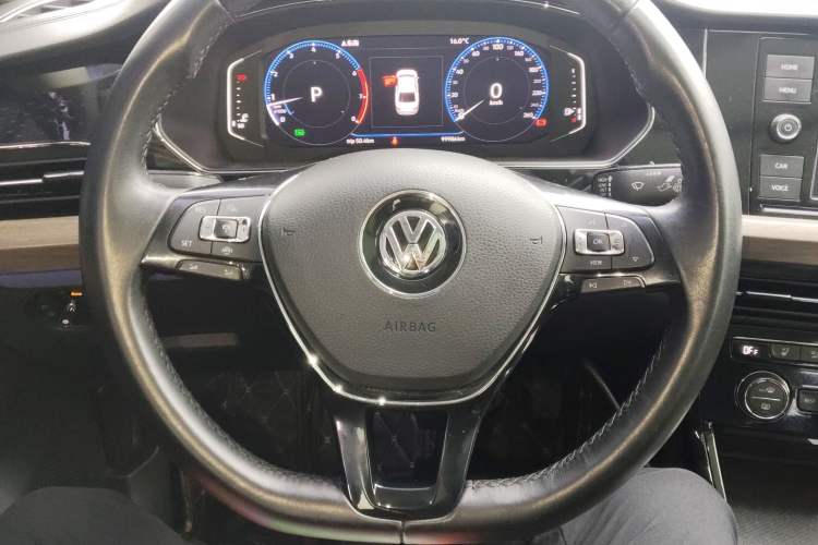 Used Volkswagen Passat 2019 330TSI Luxury Edition China V Standard Steering Wheel
