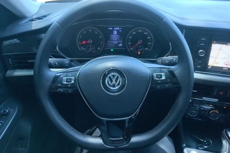 Used Volkswagen Passat 2019 330TSI Elite Edition China VI Steering Wheel