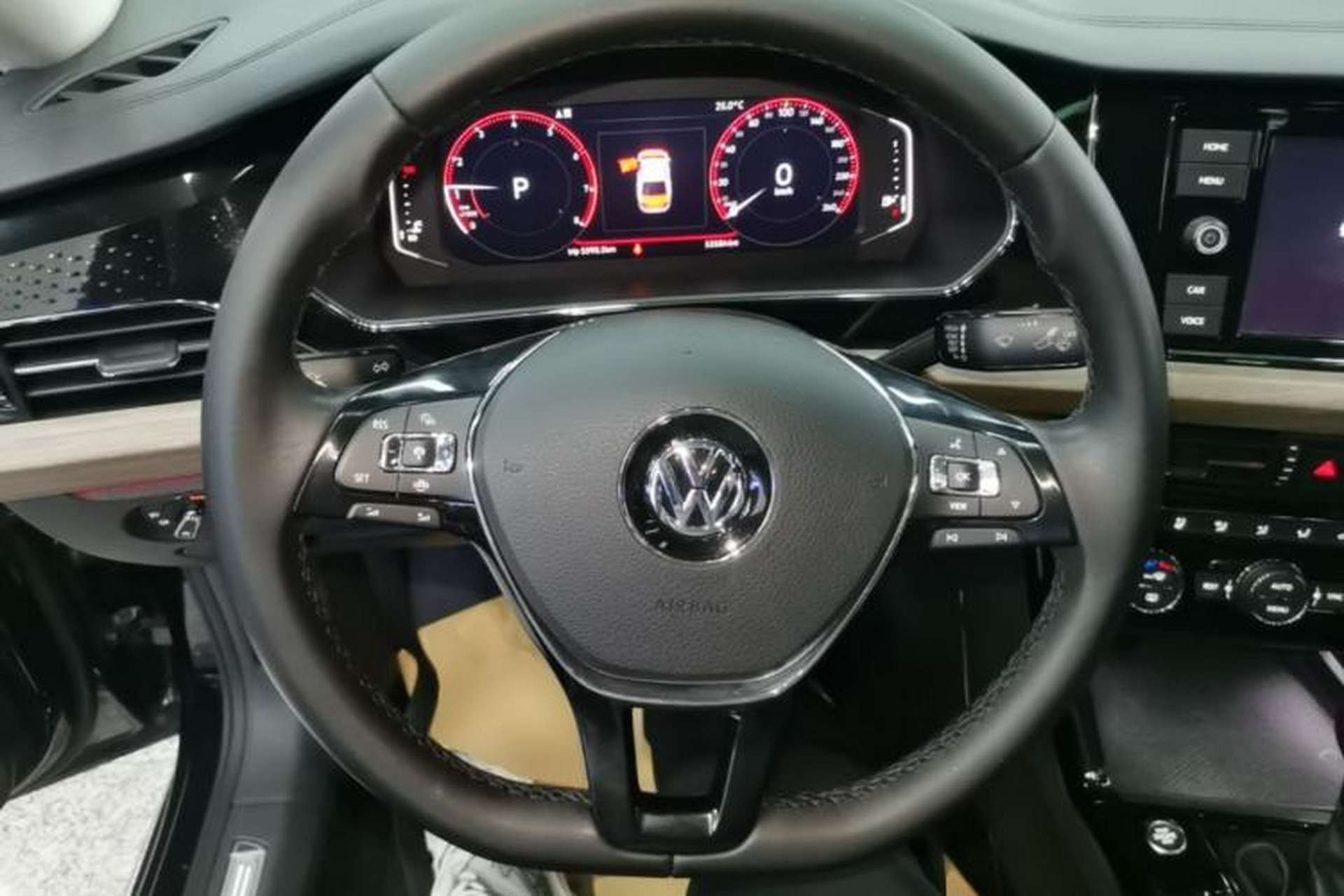 Used Volkswagen Passat 2019 330TSI Luxury Edition China VI Standard Steering Wheel