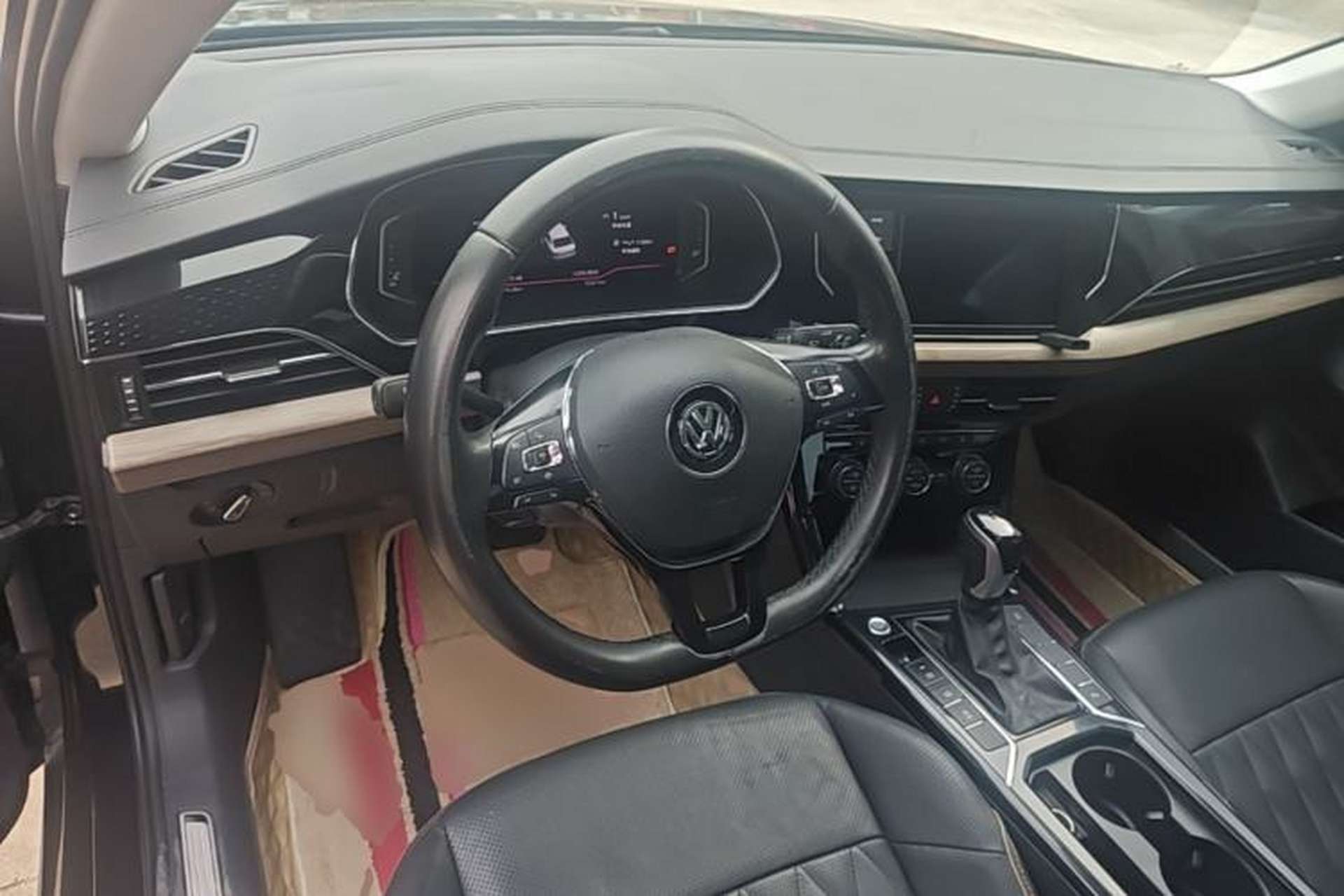 Used Volkswagen Passat 2019 380TSI Luxury Edition China VI Standard Steering Wheel