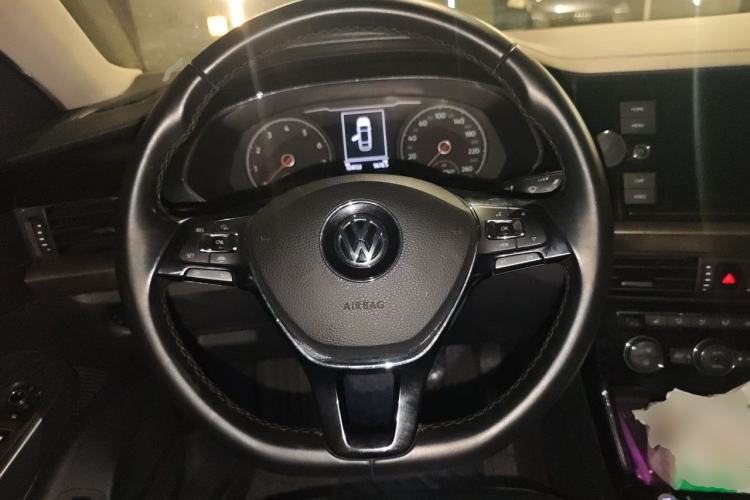 Used Volkswagen Passat 2019 330TSI Elite Edition China VI Steering Wheel