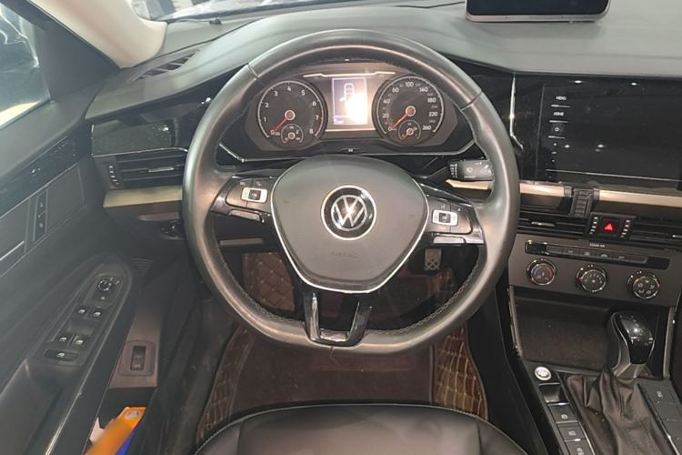 Used Volkswagen Passat 2019 280TSI Business Edition China VI Steering Wheel