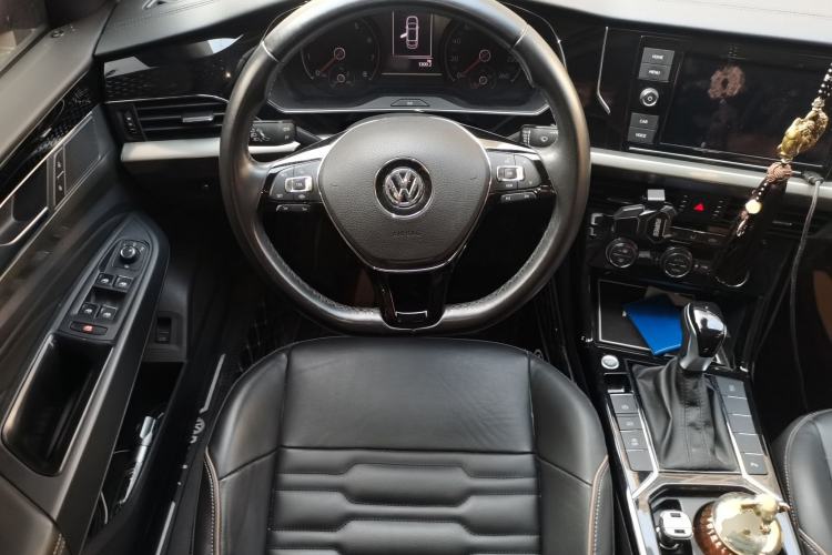 Used Volkswagen Passat 2019 330TSI Elite Edition China V Standard Steering Wheel
