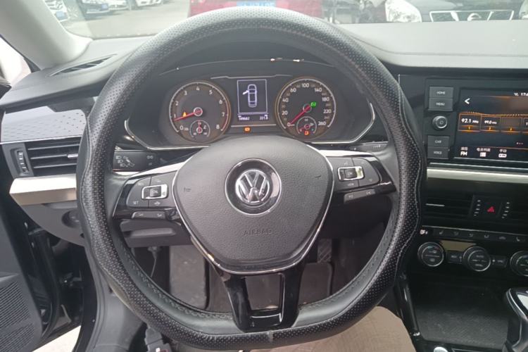 Used Volkswagen Passat 2019 330TSI Elite Edition China V Standard Steering Wheel