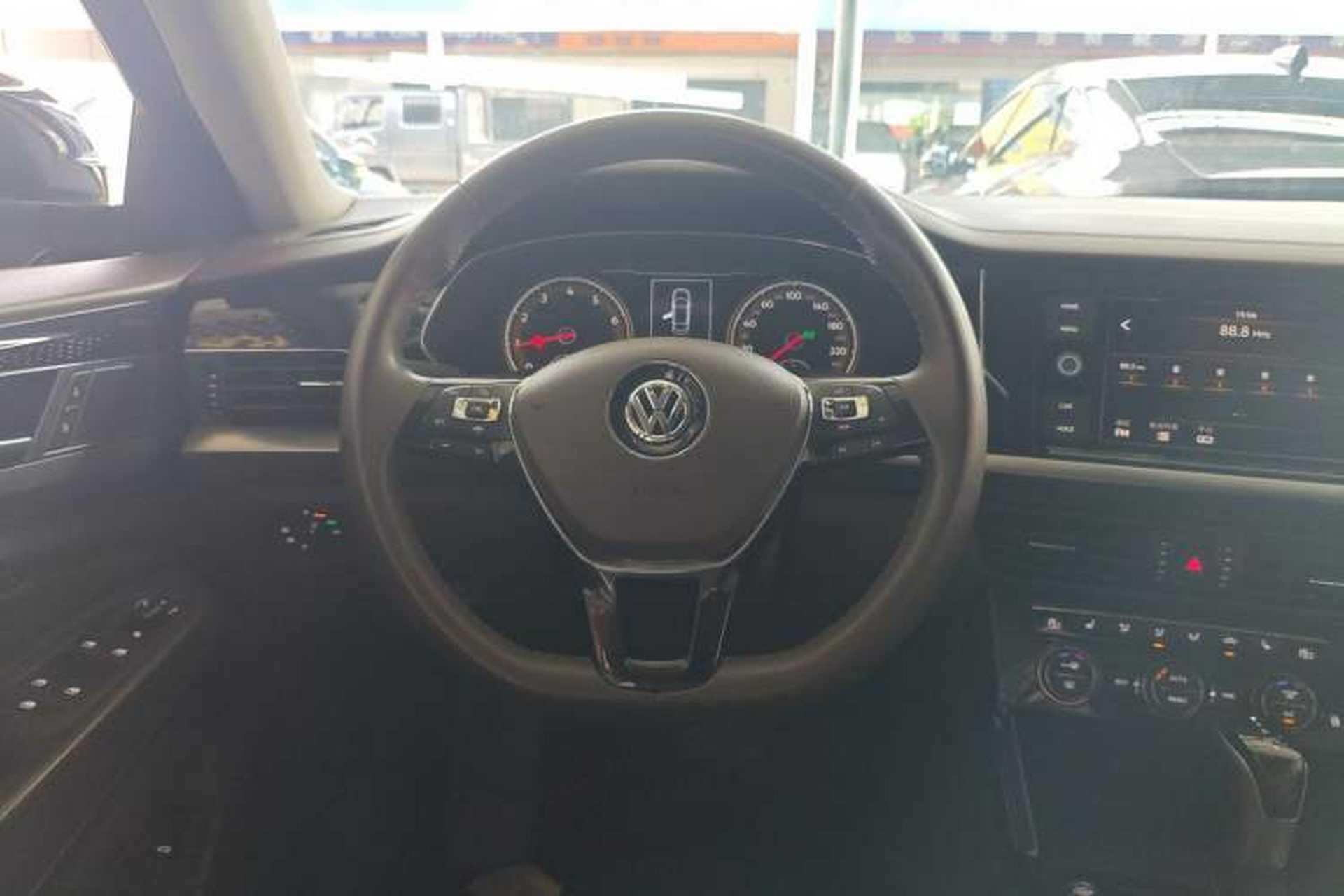 Used Volkswagen Passat 2019 330TSI Elite Edition China VI Steering Wheel