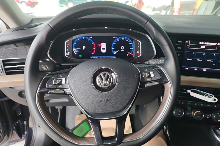 Used Volkswagen Passat 2019 330TSI Prestige Edition China V Standard Steering Wheel