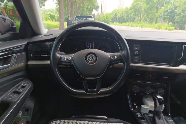Used Volkswagen Passat 2019 330TSI Elite Edition China VI Steering Wheel