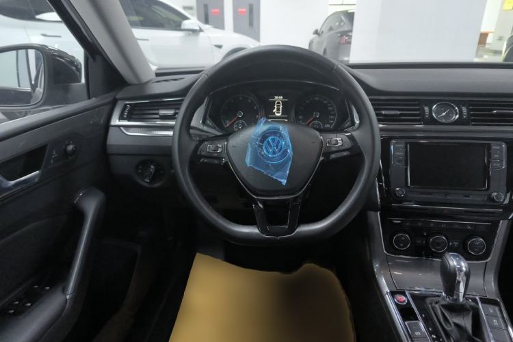 Used Volkswagen Passat 2019 330TSI Elite Edition China V Standard Steering Wheel