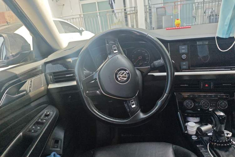 Used Volkswagen Passat 2019 280TSI Elite Edition China VI Standard Steering Wheel