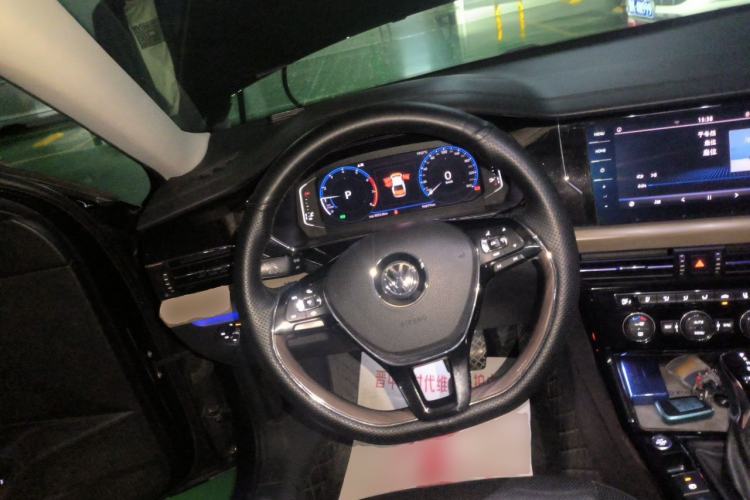 Used Volkswagen Passat 2019 330TSI Prestige Edition China VI Standard Steering Wheel