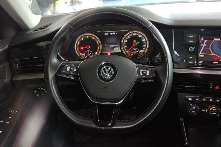 Used Volkswagen Passat 2019 330TSI Elite Edition China V Standard Steering Wheel