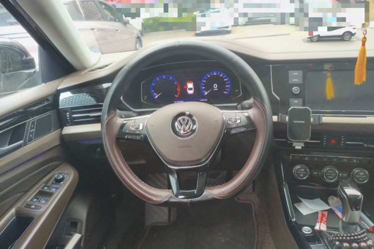 Used Volkswagen Passat 2019 330TSI Luxury Edition China VI Standard Steering Wheel