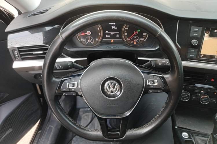 Used Volkswagen Passat 2019 330TSI Elite Edition China V Standard Steering Wheel