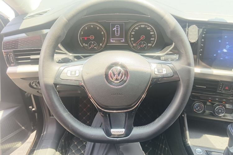 Used Volkswagen Passat 2019 280TSI Business Edition China VI Steering Wheel