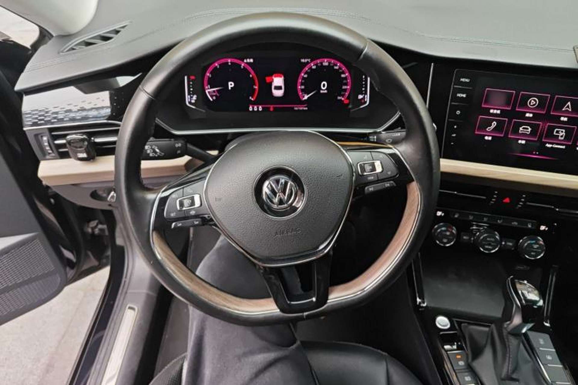 Used Volkswagen Passat 2019 330TSI Prestige Edition China V Standard Steering Wheel