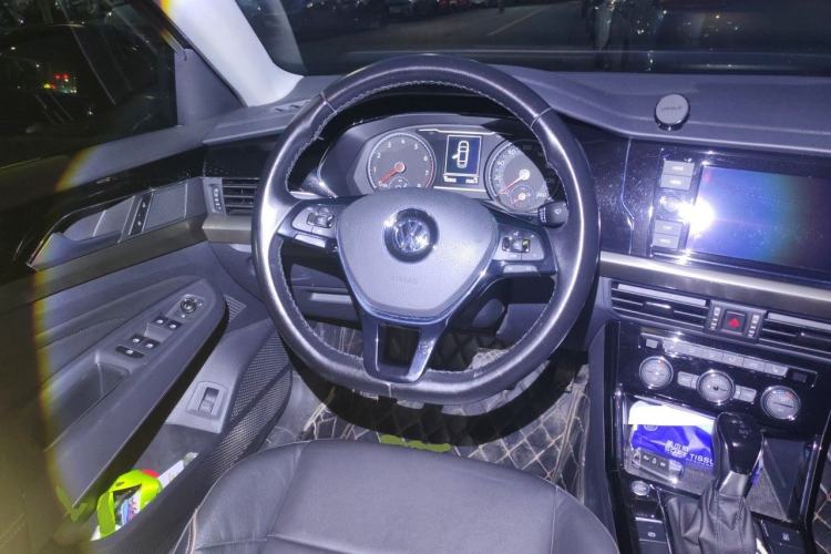 Used Volkswagen Passat 2019 330TSI Elite Edition China VI Steering Wheel