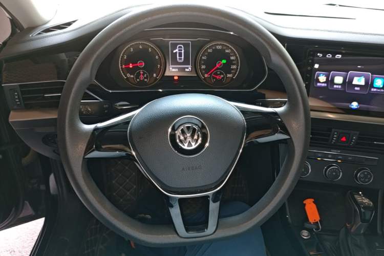 Used Volkswagen Passat 2019 280TSI Business Edition China VI Steering Wheel