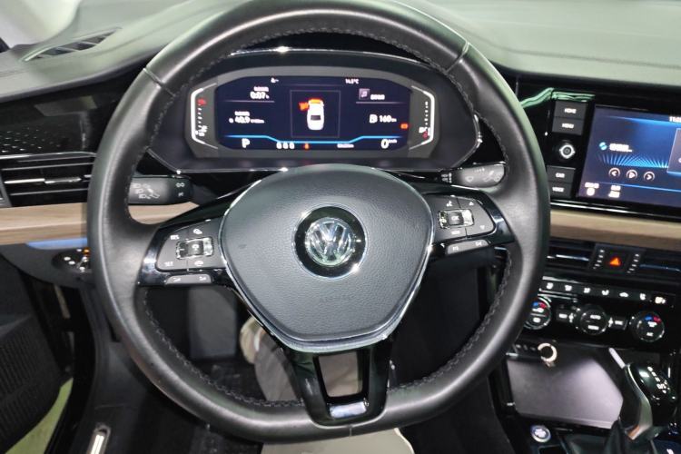 Used Volkswagen Passat 2019 330TSI Luxury Edition China V Standard Steering Wheel