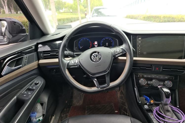 Used Volkswagen Passat 2019 380TSI Prestige Edition China VI Standard Steering Wheel