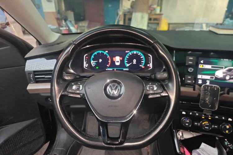 Used Volkswagen Passat 2019 330TSI Luxury Edition China VI Standard Steering Wheel