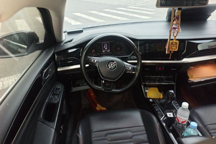 Used Volkswagen Passat 2019 330TSI Elite Edition China VI Steering Wheel