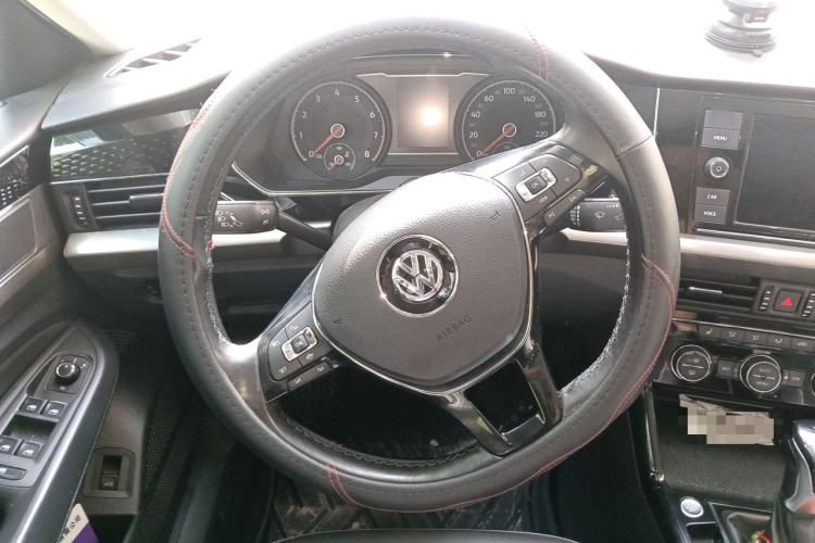 Used Volkswagen Passat 2019 330TSI Elite Edition China VI Steering Wheel